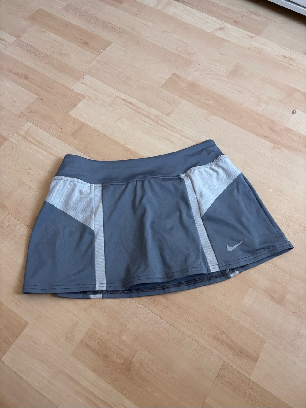 Nike Grey Athletic Skort with Light Grey Panels small